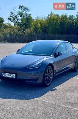 Седан Tesla Model 3 2020 в 