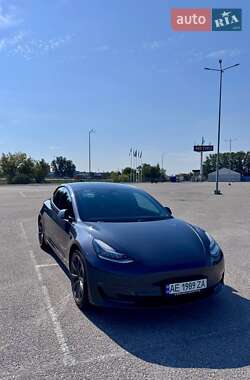 Седан Tesla Model 3 2020 в 