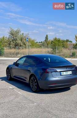 Седан Tesla Model 3 2020 в 