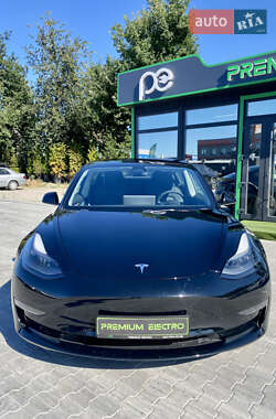 Седан Tesla Model 3 2021 в Києві