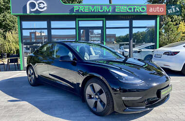 Седан Tesla Model 3 2021 в Киеве