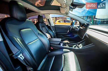 Седан Tesla Model 3 2018 в 
