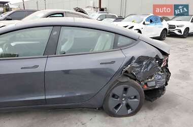 Седан Tesla Model 3 2021 в 