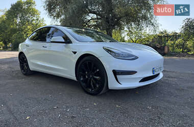 Седан Tesla Model 3 2019 в 
