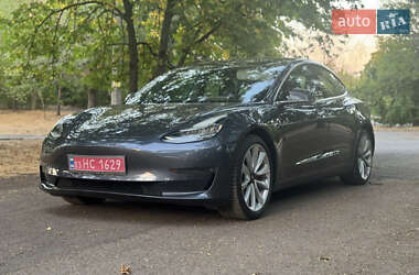 Tesla Model 3 2018