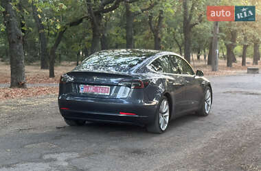 Седан Tesla Model 3 2018 в 