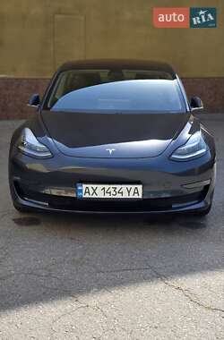 Седан Tesla Model 3 2018 в 