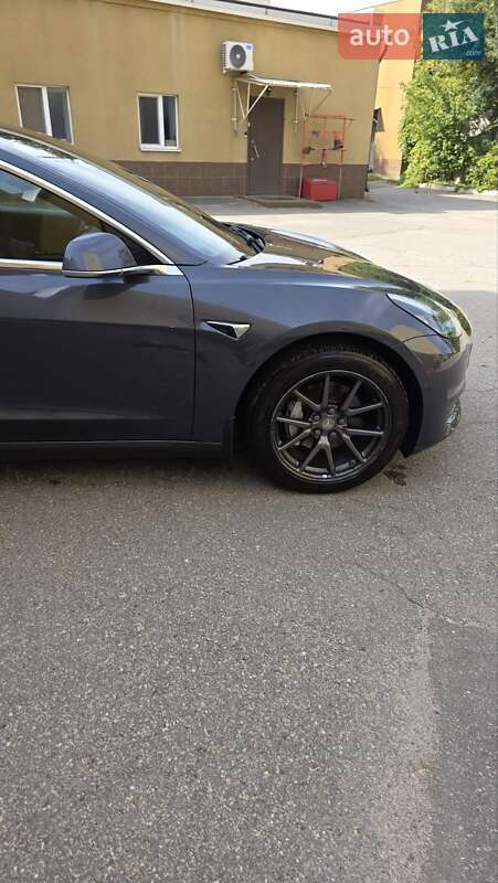 Седан Tesla Model 3 2018 в Харькове фото 12 Седан Tesla Model 3 2018 в Харькове