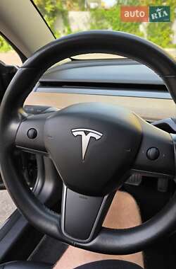 Седан Tesla Model 3 2018 в 