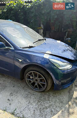 Седан Tesla Model 3 2020 в 