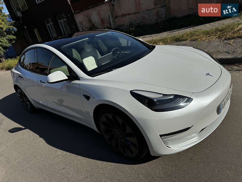 Седан Tesla Model 3 2022 в Харькове