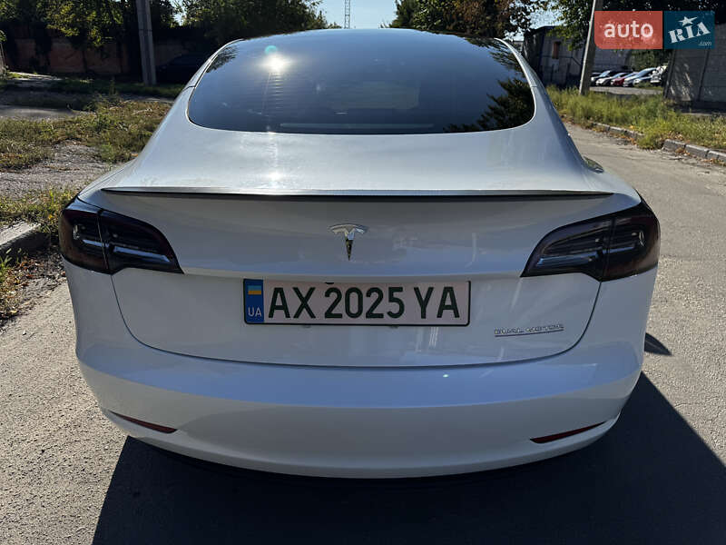 Седан Tesla Model 3 2022 в Харькове