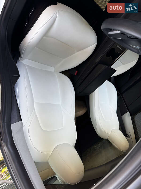 Седан Tesla Model 3 2022 в Харькове