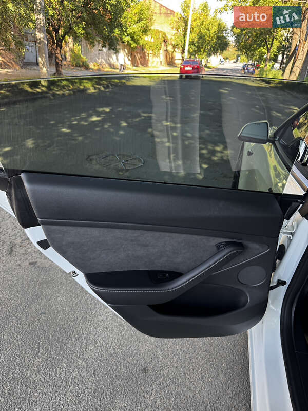Седан Tesla Model 3 2022 в Харькове фото 24 Седан Tesla Model 3 2022 в Харькове