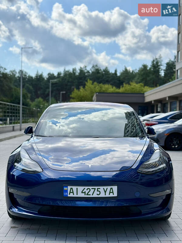 Седан Tesla Model 3 2018 в Киеве