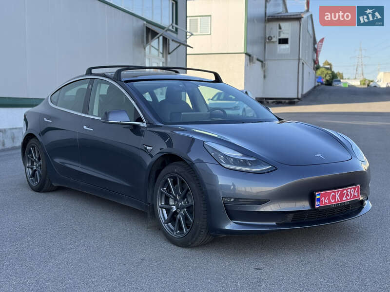 Седан Tesla Model 3 2019 в Вінниці