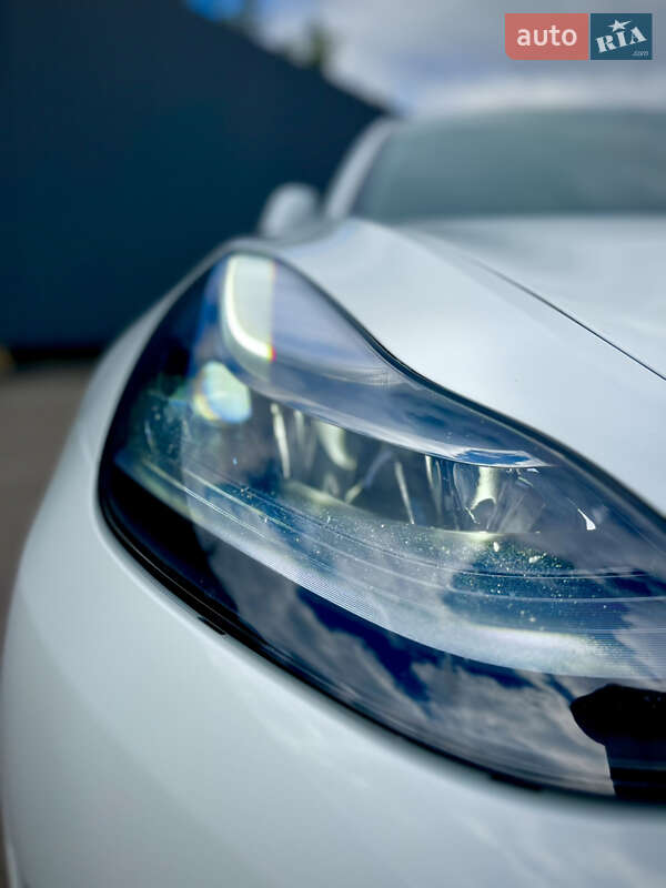 Седан Tesla Model 3 2021 в Полтаві