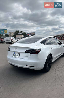 Седан Tesla Model 3 2021 в 
