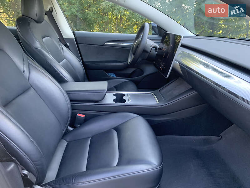 Седан Tesla Model 3 2022 в Києві