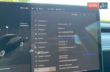 Седан Tesla Model 3 2022 в 