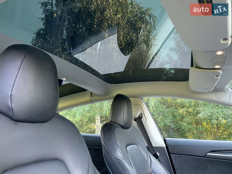 Седан Tesla Model 3 2022 в Киеве фото 38 Седан Tesla Model 3 2022 в Киеве