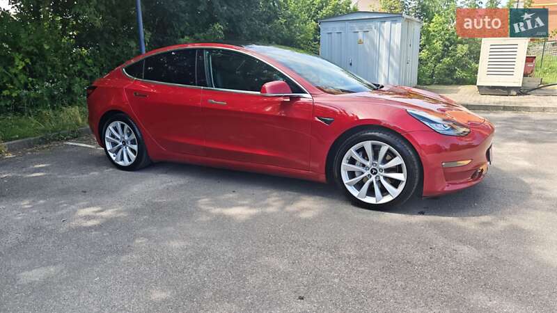 Седан Tesla Model 3 2018 в Кам'янець-Подільському