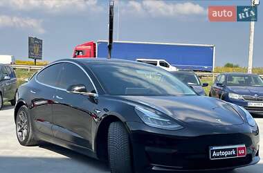 Седан Tesla Model 3 2019 в 