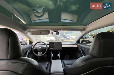 Седан Tesla Model 3 2019 в 