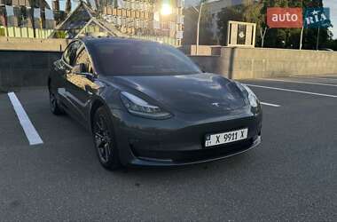 Седан Tesla Model 3 2018 в 