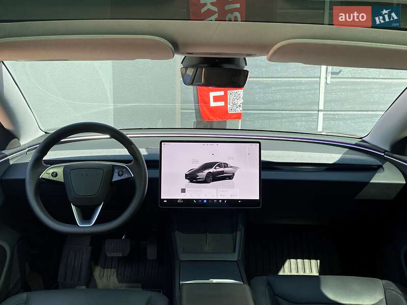 Седан Tesla Model 3 2024 в Киеве