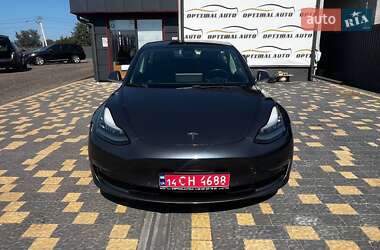Седан Tesla Model 3 2018 в Львове