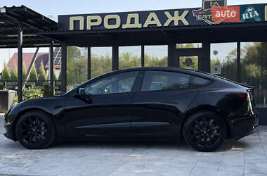 Седан Tesla Model 3 2022 в Івано-Франківську