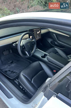 Седан Tesla Model 3 2021 в 
