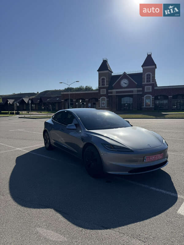 Седан Tesla Model 3 2024 в Василькове