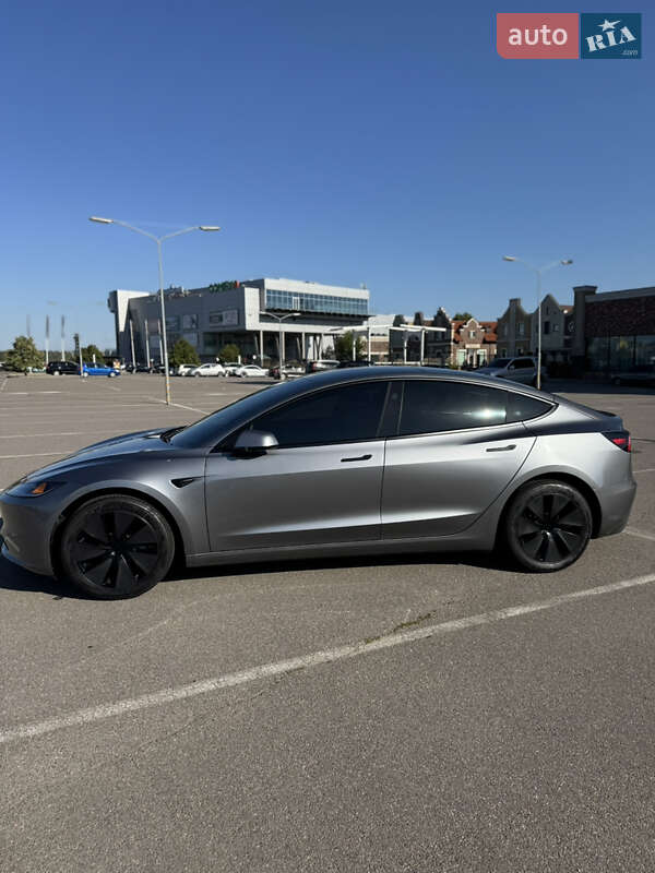 Седан Tesla Model 3 2024 в Василькове