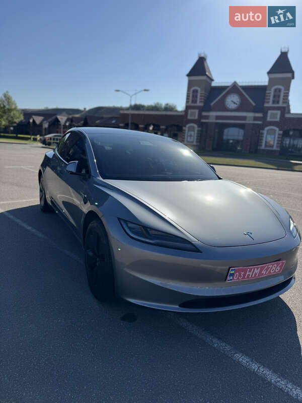 Седан Tesla Model 3 2024 в Василькове