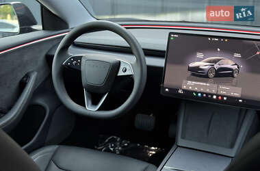 Седан Tesla Model 3 2024 в 