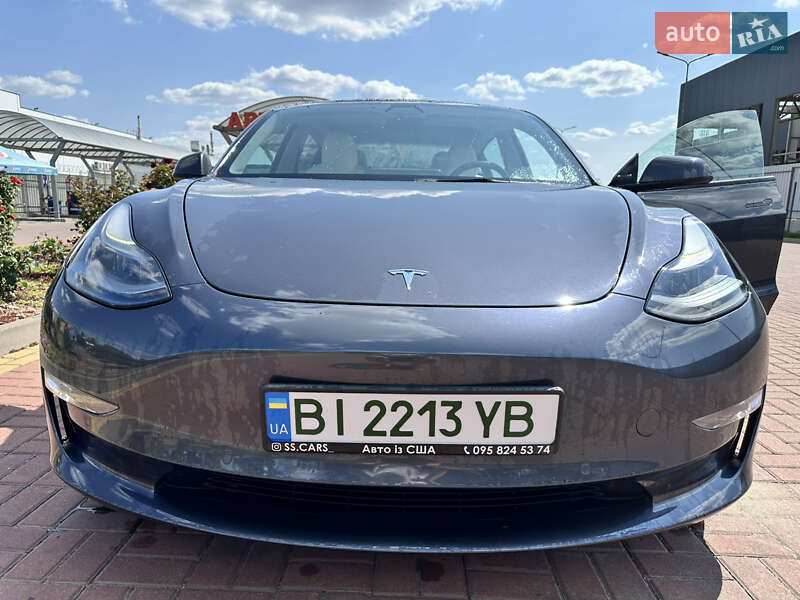 Седан Tesla Model 3 2022 в Полтаві