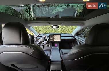 Седан Tesla Model 3 2021 в 