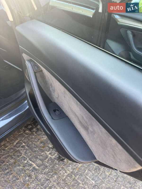 Седан Tesla Model 3 2023 в Львові фото 14 Седан Tesla Model 3 2023 в Львові