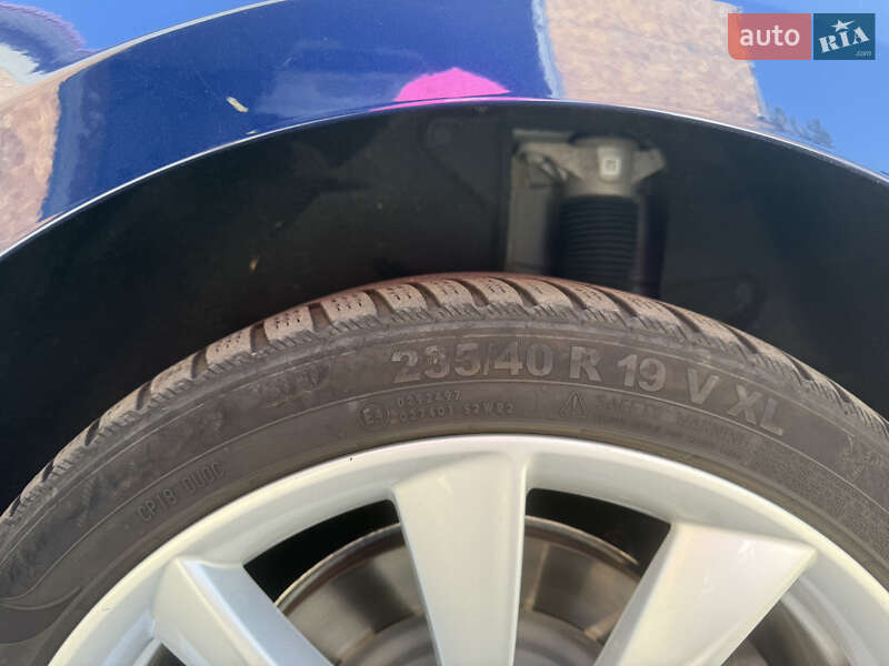 Седан Tesla Model 3 2018 в Одесі