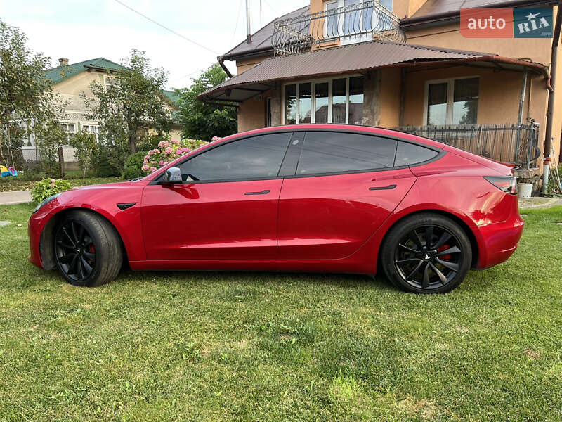 Седан Tesla Model 3 2018 в Львове