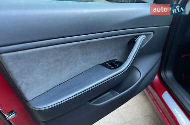 Седан Tesla Model 3 2018 в 