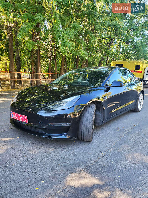 Седан Tesla Model 3 2020 в Одессе