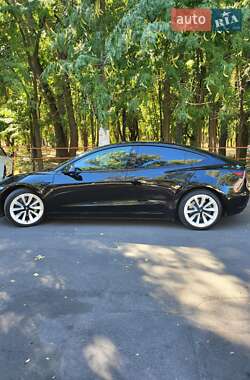 Седан Tesla Model 3 2020 в 