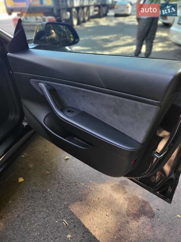 Седан Tesla Model 3 2020 в Одессе