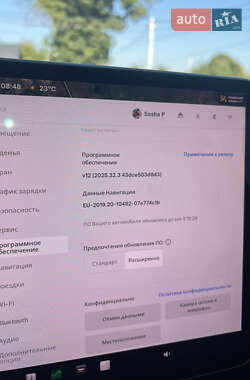 Седан Tesla Model 3 2022 в 