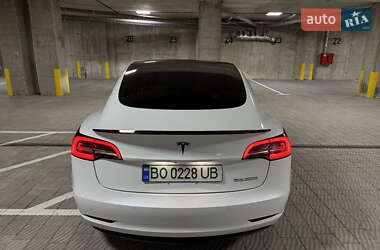 Седан Tesla Model 3 2018 в 