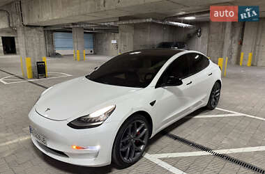 Седан Tesla Model 3 2018 в 