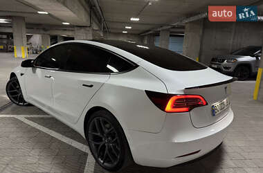 Седан Tesla Model 3 2018 в 